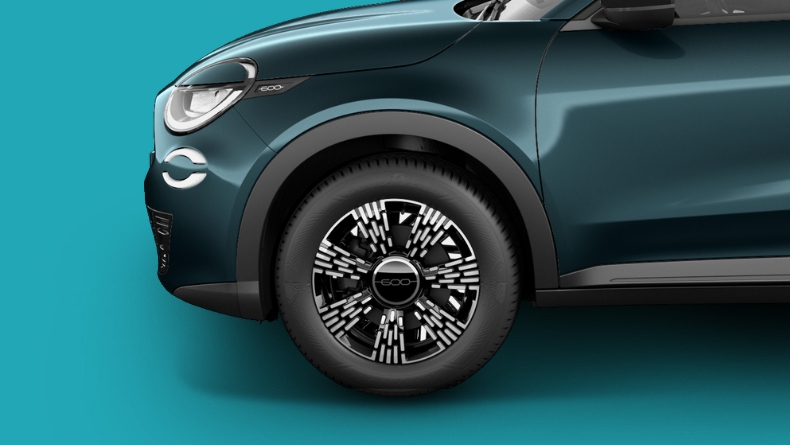 Fiat 600 Hybrid Cappuccino Cream Close Ups  - 2